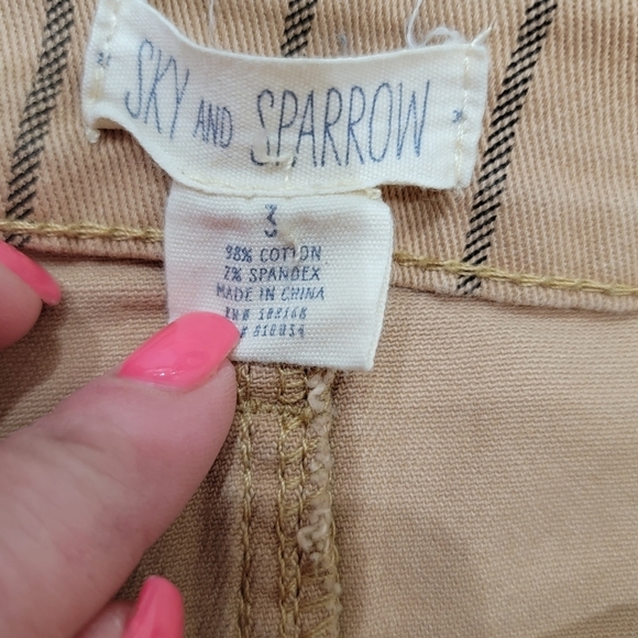 Sky and Sparrow mini skirt - Picture 3 of 12